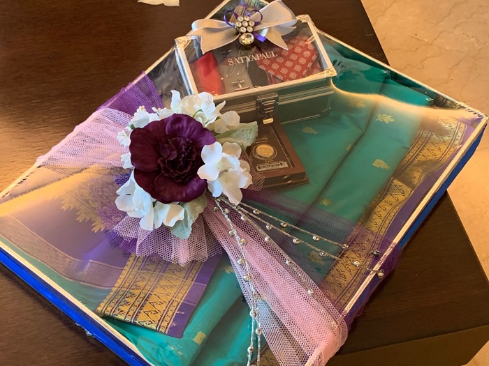 Quotes for Saree Gifts